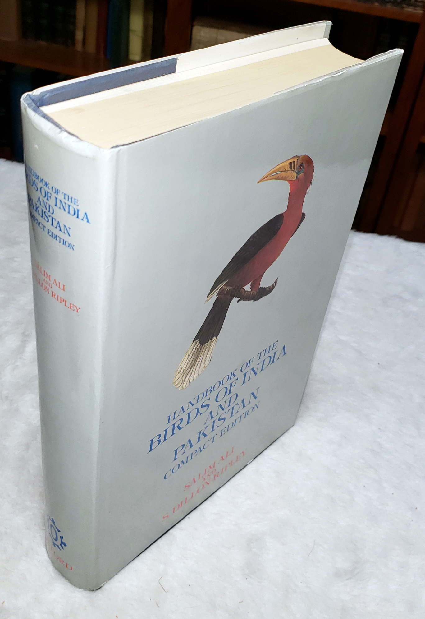 Handbook of the Birds of India and Pakistan, Together with Those of Angladesh, BaBhutan and Sri Lanka, Compact Edition
